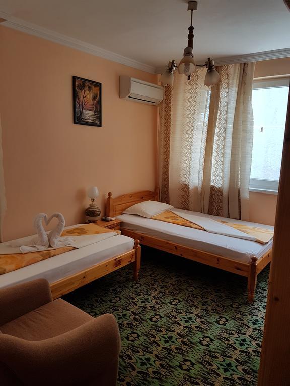 Guest Rooms Denitsa Обзор Экстерьер фото