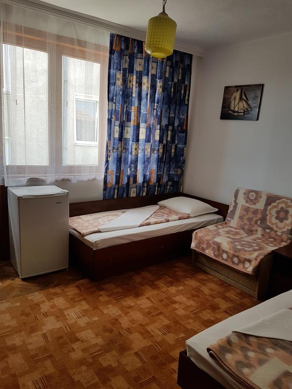 Guest Rooms Denitsa Обзор Экстерьер фото