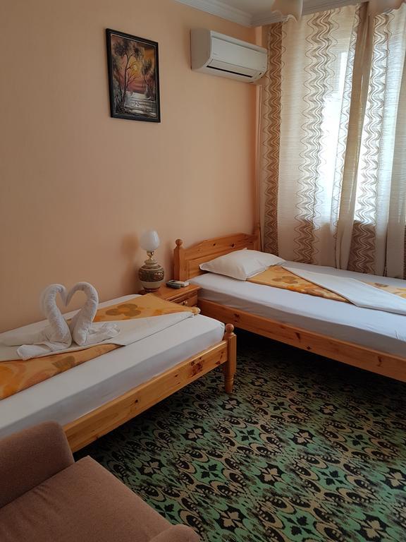 Guest Rooms Denitsa Обзор Экстерьер фото