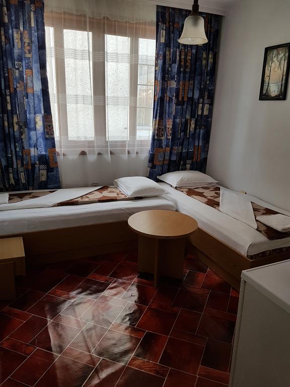 Guest Rooms Denitsa Обзор Экстерьер фото